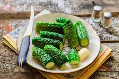 Соленые огурцы рецепт на литровую банку. Сладкие маринованные огурцы на зиму на 1-литровую банку