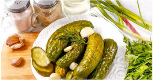 Соленые огурцы рецепт горячим способом. Малосольные огурцы горячим способом