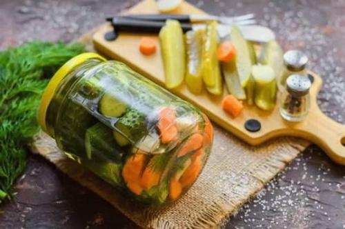 Соленые огурцы рецепт на литровую банку. Сладкие маринованные огурцы на зиму на 1-литровую банку