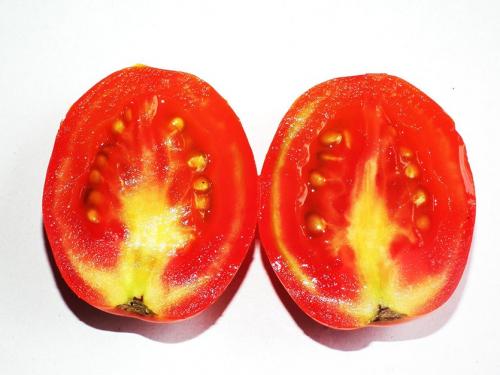 У помидор белая сердцевина. Причины появления белой середины томатов