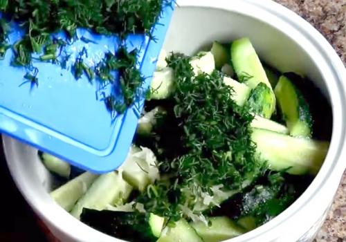 Маринованные огурцы рецепт хрустящие быстрого приготовления. Малосольные огурцы с чесноком и зеленью быстрого приготовления