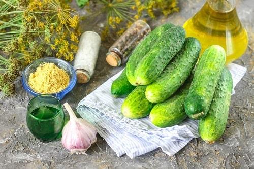 Салат из огурцов на зиму Пальчики оближешь с горчицей. Салат из огурцов с горчицей на зиму — самые вкусные рецепты