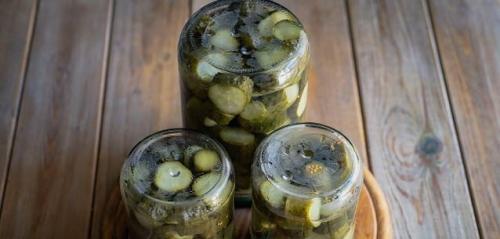 Маринованные корнишоны с горчицей. Огурцы по-фински с семенами горчицы на зиму