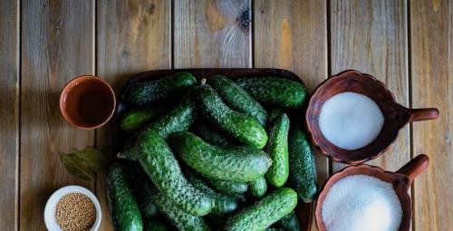 Маринованные корнишоны с горчицей. Огурцы по-фински с семенами горчицы на зиму