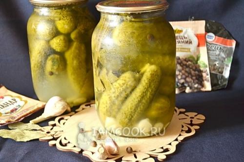 Сладкие и хрустящие маринованные огурцы на литровую банку: простой рецепт 08 Сладкие и хрустящие маринованные огурцы на литровую банку: простой рецепт 08