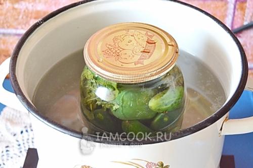 Сладкие и хрустящие маринованные огурцы на литровую банку: простой рецепт 06 Сладкие и хрустящие маринованные огурцы на литровую банку: простой рецепт 06