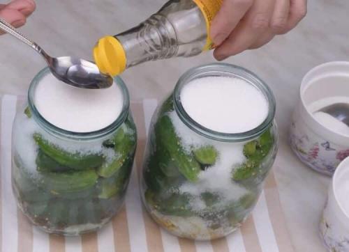 Как сделать маринованные корнишоны как в магазине: простой рецепт с видео 16 Как сделать маринованные корнишоны как в магазине: простой рецепт с видео 16