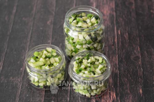 Огурцы кубиками для салатов на зиму без стерилизации: простой рецепт 04 Огурцы кубиками для салатов на зиму без стерилизации: простой рецепт 04