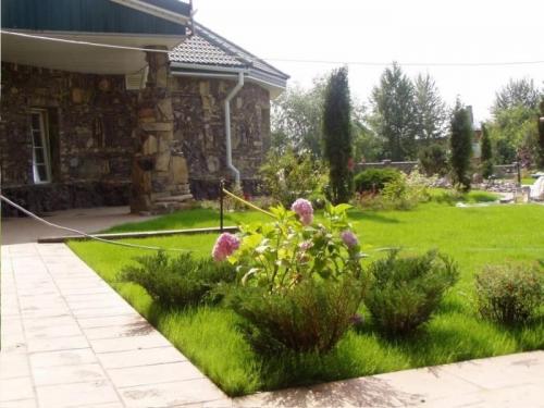 Как правильно сделать дренаж на участке с глинистой почвой. Дренаж участка своими руками на глинистых почвах 13