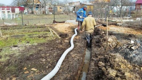 Дренаж участка без труб. Какая вода мешает жить застройщику и загородному домовладельцу