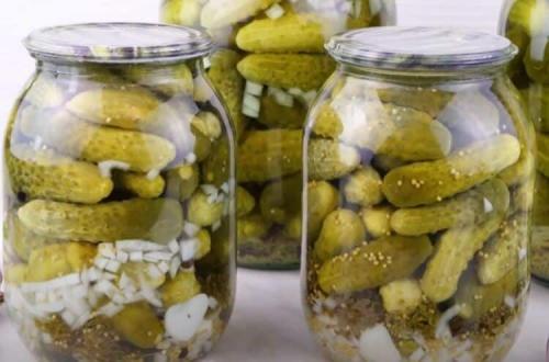 Простые рецепты корнишонов на зиму: как приготовить вкусные маринованные огурчики 07 Простые рецепты корнишонов на зиму: как приготовить вкусные маринованные огурчики 07