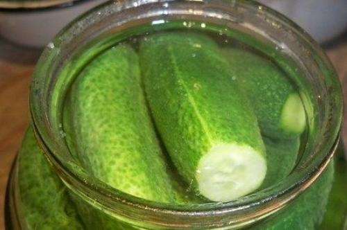 Как сделать маринад для огурцов, чтобы он был похож на магазинный. Огурцы маринованные «Как магазинные»