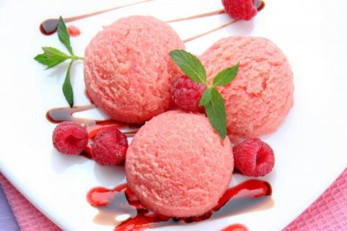 Какие популярные рецепты с использованием малины. 20 десертов из малины, которые сможет приготовить каждый