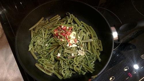 Сколько вымачивать свежий папоротник. Кулинарный пост: как я готовил папоротник-орляк