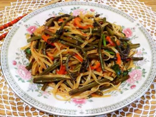 Как готовить замороженный папоротник. Папоротник орляк — рецепты приготовления и полезные свойства