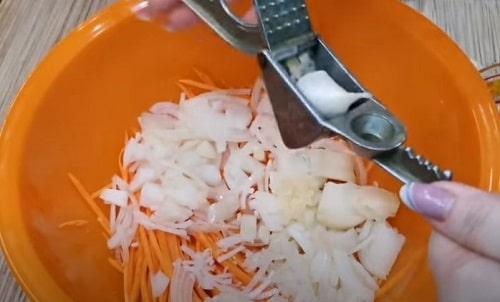 Маринованные шампиньоны по-корейски. Шампиньоны по-корейски — рецепты маринования в домашних условиях