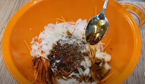 Маринованные шампиньоны по-корейски. Шампиньоны по-корейски — рецепты маринования в домашних условиях