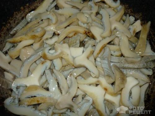 Жареные маринованные грибы со сметаной. Рецепт: Жареные грибы со сметаной - маринованные белые подгрузки