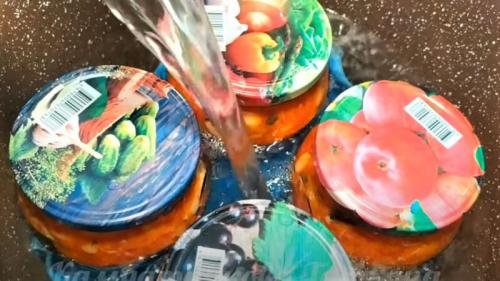 Салат с шампиньонами на зиму. Салат с грибами на зиму — простые рецепты в банках