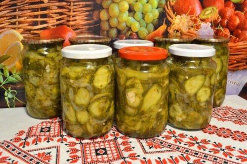 Салат из огурцов и грибов на зиму. 20 простых салатов из огурцов на зиму