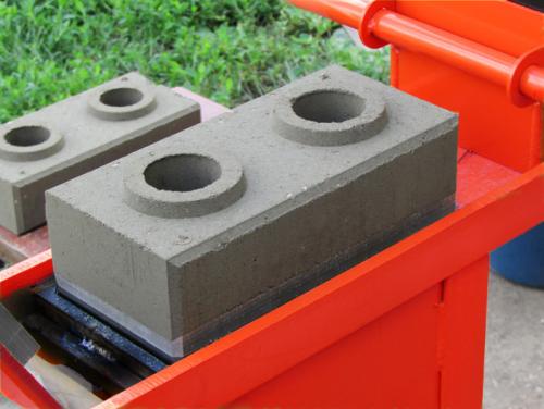 Гидравлический станок для лего кирпича. Станок для производства Лего кирпича