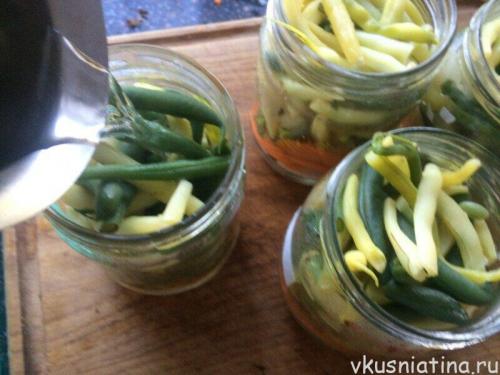 Стручковая фасоль на зиму в банках. Маринованная стручковая фасоль с морковью в банках на зиму