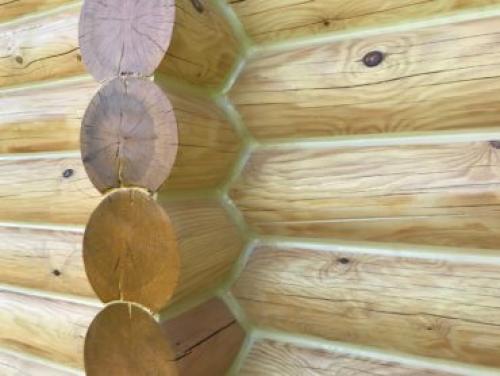 Как проводить герметизацию швов в деревянном доме самостоятельно. Герметизация щелей деревянного дома акриловым герметиком