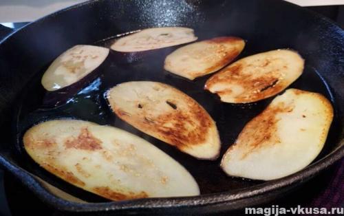 Можно ли использовать вместо сыра другие ингредиенты для начинки сидерат для баклажанов. Рулетики из баклажанов с сыром и чесноком – рецепт с майонезом