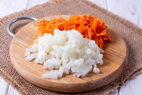 Вкусная и недорогая Тушеная пекинская капуста с шампиньонами.