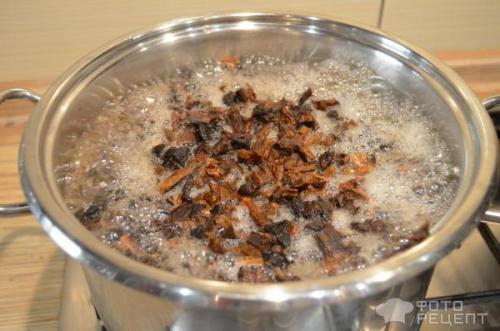 Какие ингредиенты можно добавить в суп с пекинской капустой и грибами. Рецепт: Щи с сушеными грибами - с пекинской капустой