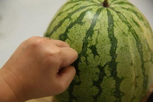 Арбузы в июле 2022. Красный и без нитратов: как выбрать арбуз в июле 2022 года – 5 важных советов