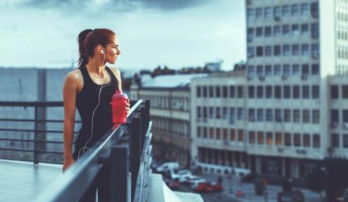 Плоская кровля в частном доме. Насколько сложна эксплуатация плоской кровли