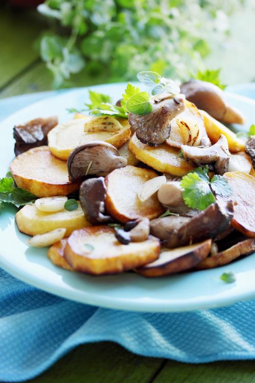 Как приготовить вешенки с картошкой. Вешенки с картошкой на сковороде