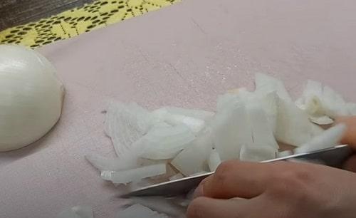 Сколько жарить вешенки с картошкой. Жареная картошка с вешенками и луком – простой рецепт