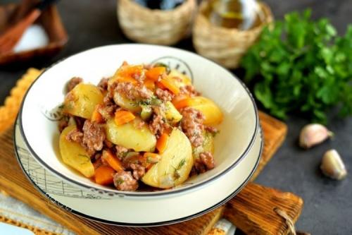 Какие блюда можно приготовить из картофеля для жарки. 15 вкуснейших рецептов картошки на сковороде