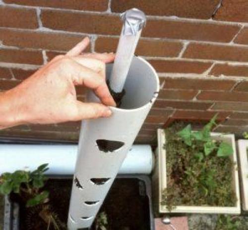 Как сделать грядку для клубники из пластика. Как из пластиковых труб сделать грядку