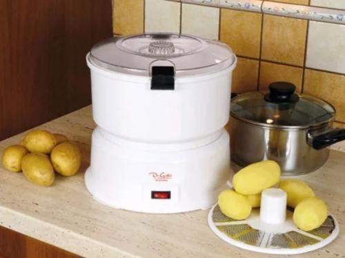 Сколько можно хранить очищенную картошку в холодильнике. Очистка картофеля