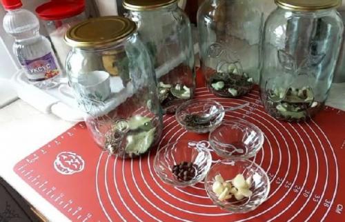 Какой процесс консервации огурцов самый простой для новичков. Маринованные огурцы в банке без стерилизации