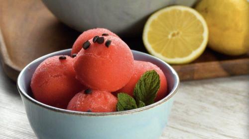 Как правильно сочетать арбуз с другими продуктами: полезные сочетания и запретные комбинации 03