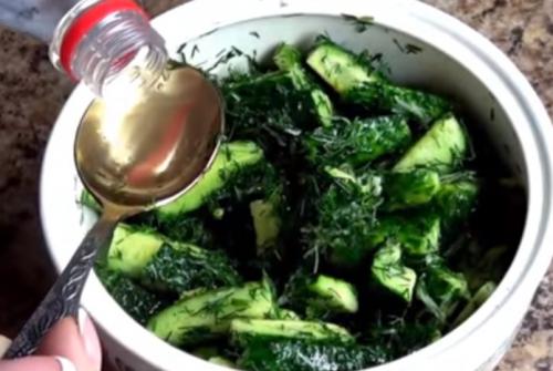 Как долго нужно мариновать огурцы, чтобы они стали вкусными. Маринованные огурцы быстрого приготовления с уксусом за 1 час