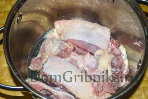 Сколько варить рыжики в супе. Суп из соленых рыжиков на курином бульоне