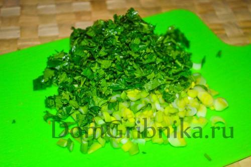 Сколько варить рыжики в супе. Суп из соленых рыжиков на курином бульоне