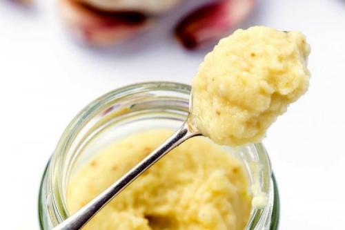 Какие оригинальные приправы можно сделать из чеснока. 12 отличных рецептов чесночной пасты