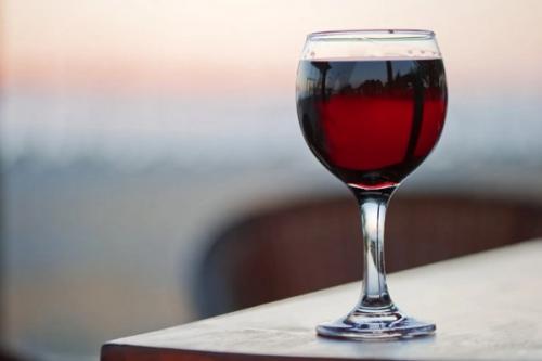 Какие преимущества хранения чеснока в банках с солью перед другими методами. Способы