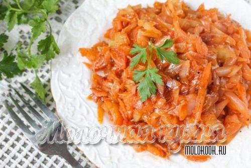 Какие добавки или пряности могут улучшить вкус квашеной замороженной капусты. Специи, добавление которых сделает тушеную капусту вкуснее