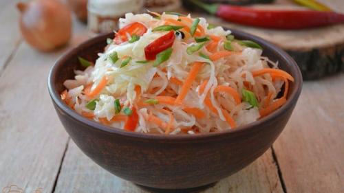 Можно ли использовать специи и пряности при солении капусты. О дополнительных ингредиентах