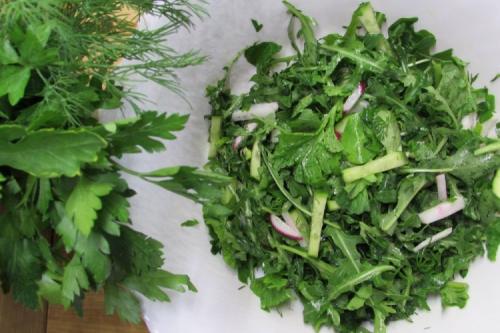 Как приготовить салат без шпината, но с другими зелеными овощами. 20 зеленых салатов, которые разнообразят твой рацион