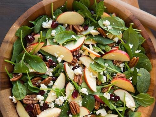 Как шпинат может помочь вам избавиться от лишних килограммов 10 Как шпинат может помочь вам избавиться от лишних килограммов 10