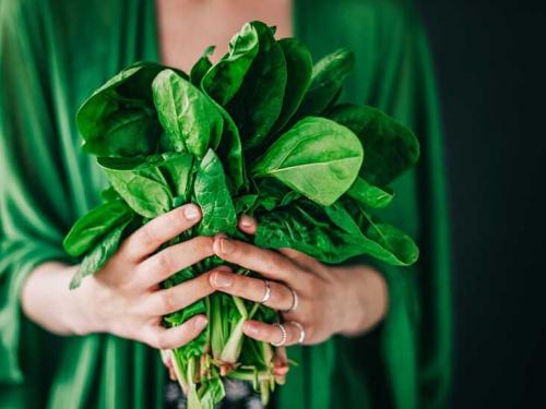 Как шпинат может улучшить ваше здоровье и помочь в похудении 24 Как шпинат может улучшить ваше здоровье и помочь в похудении 24