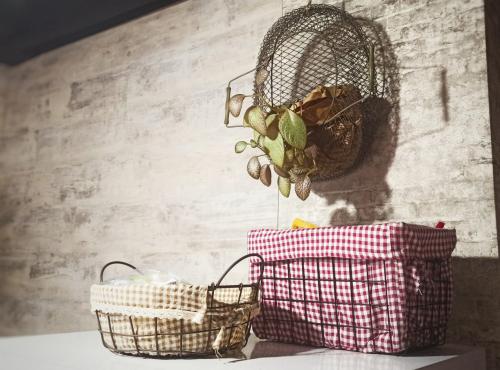 Корзина для луковичных Фикс прайс. Почему эту корзину за 249 рублей называют «лучшей в истории Фикс Прайса»? Большая подборка идей применения